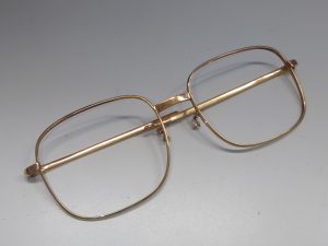 金の眼鏡をお買取り致しました♪大吉ミレニア岩出店です!金の眼鏡をお買取り致しました♪大吉ミレニア岩出店です!