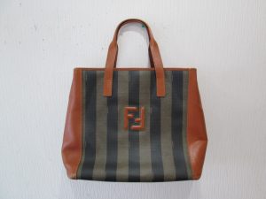 FENDIのバッグお買取りさせていただきました♪
