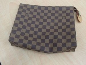ルイヴィトンのセカンドバッグをお買取いたしました!ブランド品売るなら大吉ゆめタウン八代店へ!