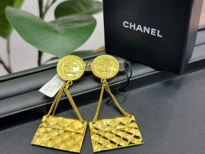 シャネル ココマーク マトラッセ イヤリング