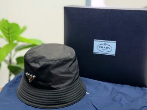 プラダ バケットハット ブラック