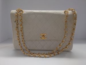 シャネルのバッグをお買取り致しました♪大吉ミレニア岩出店です!シャネルのバッグをお買取り致しました♪大吉ミレニア岩出店です!