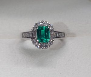 エメラルドのリングをお買取り致しました♪大吉ミレニア岩出店です!エメラルドのリングをお買取り致しました♪大吉ミレニア岩出店です!