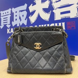 シャネルのキャビアスキンマトラッセ