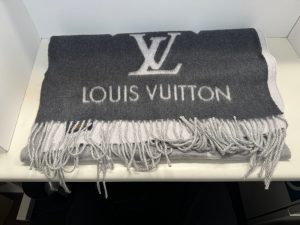 ルイヴィトンのマフラーお買取り致しました♪大吉ミレニア岩出店です!ルイヴィトンのマフラーお買取り致しました♪大吉ミレニア岩出店です!