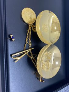 引っ越しの片付けで出てきた金杯がびっくり価格に!