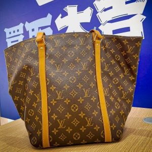 LOUIS VUITTON(ルイ・ヴィトン)のモノグラムライン