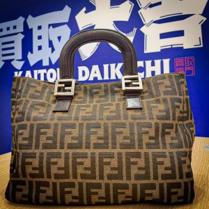 FENDI(フェンディ)のズッカ柄ハンドバッグ