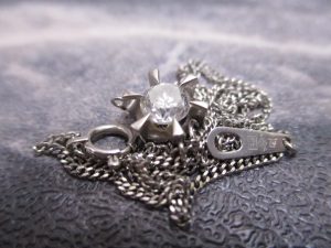 ダイヤ付のネックレスをお買取り致しました!!大吉米子店