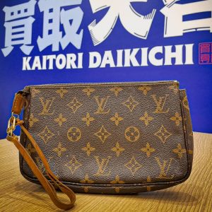 Louis Vuitton（ルイヴィトン）の 「ポシェット・アクセソワール 　モノグラム・キャンバス」Louis Vuitton（ルイヴィトン）の 「ポシェット・アクセソワール 　モノグラム・キャンバス」
