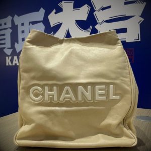 シャネル（CHANEL）の「カメリアライン」のバッグ