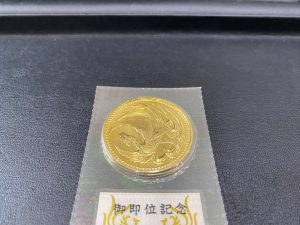 御即位10万円金貨 古銭