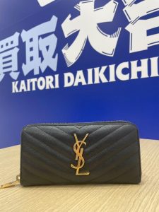YSL（イヴ・サンローラン）の長財布