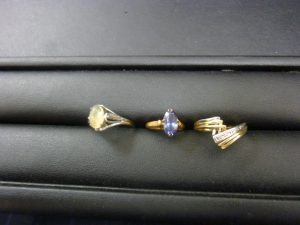 買取専門店大吉八尾に貴金属をお持ちいただきました。志紀、柏原、平野、布施、若江岩田、東大阪、JR駅。