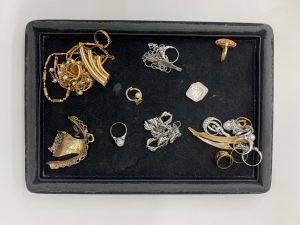 今回のお持ち込み内容はこちらの貴金属類。