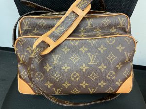 東灘　芦屋　ヴィトン　VUITTON　買取　甲南山手　大吉