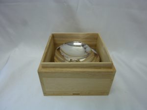 買取大吉八尾店に銀杯、銀盃をいただきました。平野、志紀、恩智、柏原、瓢箪山、東大阪、布施、青山。