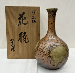「益子焼」の花瓶をお買取りしました。