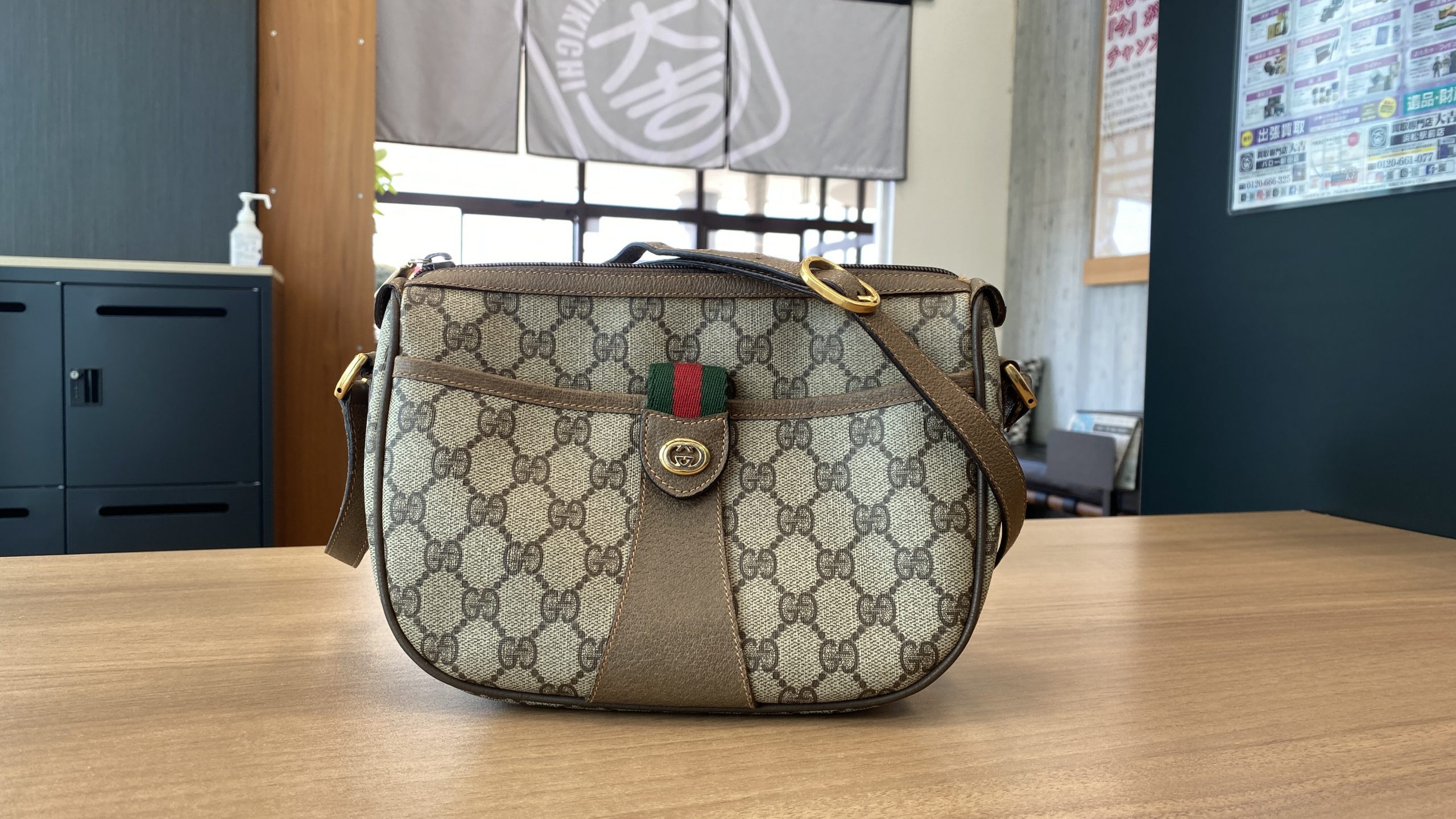 オールドグッチのショルダーバッグ