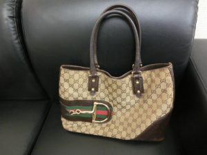 買取大吉八尾店へグッチ、GUCCIをお持ちいたさきました。平野、志紀、瓢箪山、柏原、布施、東大阪、若江岩田。