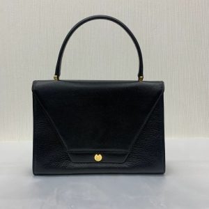 【mila schon(ミラ・ショーン)】のハンドバッグ。