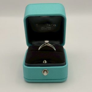 ティファニーpt950 ダイヤリング