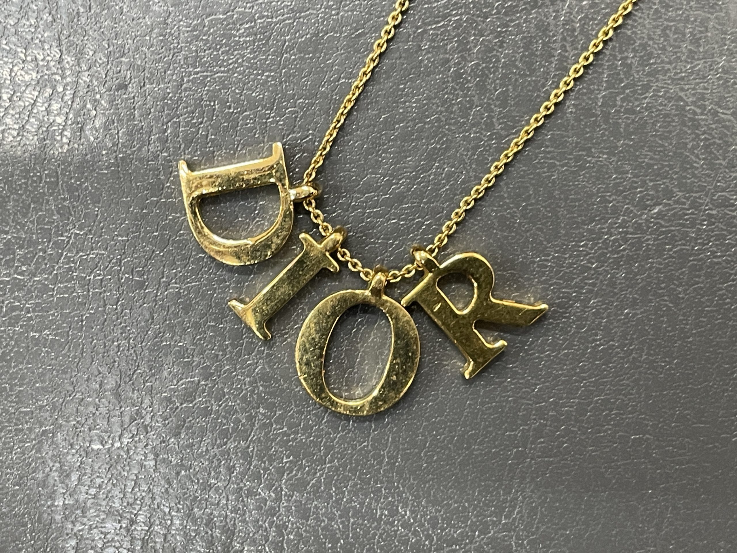 ディオールのアクセサリー