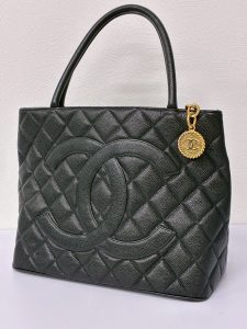 シャネル マトラッセ 復刻トート