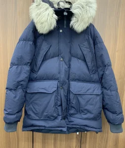 Woolrich（ウールリッチ）のファー付きダウンジャケット