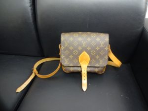 買取大吉八尾店へルイヴィトンをお持ちください。平野、志紀、東大阪、瓢箪山、柏原、布施、藤井寺。