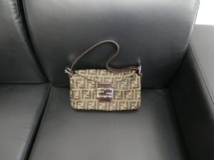 買取大吉八尾店へフェンディをお持ちください。志紀、平野、山本、瓢箪山、東大阪、若江岩田、布施、藤井寺。