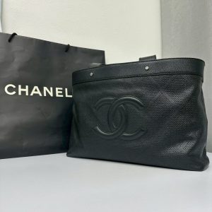 シャネル パンチング バッグ