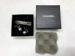 【CHANEL(シャネル)】フェイクパール付きピアス