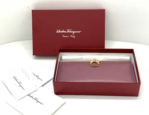 「Salvatore Ferragamo（サルヴァトーレ フェラガモ）」の長財布
