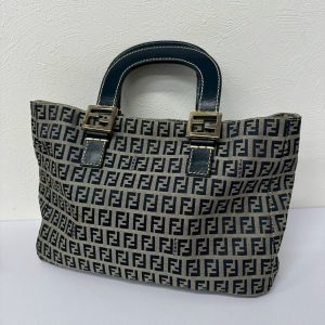 フェンディ ハンドバッグ