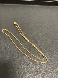 ゴールドネックレス