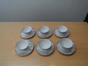 カップソーサー