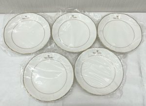 「マリオ・バレンチノ」のプレートセット①