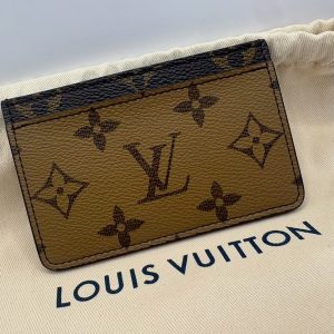 LV カードケース