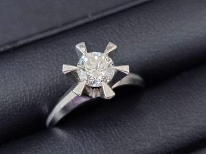 ダイヤをお買取り致しました♪大吉ミレニア岩出店です!ダイヤをお買取り致しました♪大吉ミレニア岩出店です!