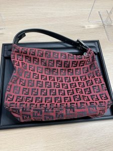 フェンディ ハンドバッグ
