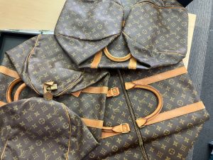 東灘　芦屋　ヴィトン　VUITTON　財布　買取　甲南山手　大吉