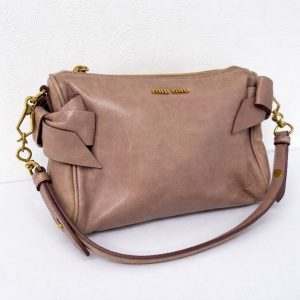 miumiu ショルダーバッグ