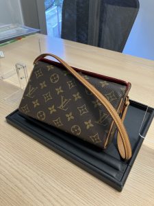 ヴィトン モノグラム レシタル