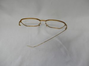買取大吉八尾に金、貴金属のメガネのフレームをお持ちください。志紀、柏原、平野、布施、若江岩田、東大阪、瓢箪山、藤井寺。