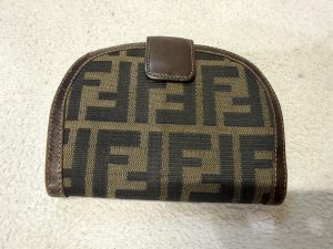 FENDI フェンディ 財布 ブランド