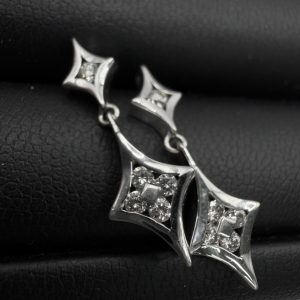 K18WG ダイヤモンド ピアス