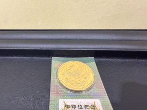 御即位 10万円金貨 古銭