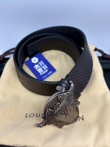 【高価買取】ルイ・ヴィトン パイソンレザー ベルト(希少バックル) - 広島市安佐南区八木の買取大吉 ラ・ムー八木店