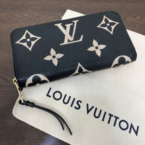 ヴィトン モノグラム アンプラント ジッピーウォレット